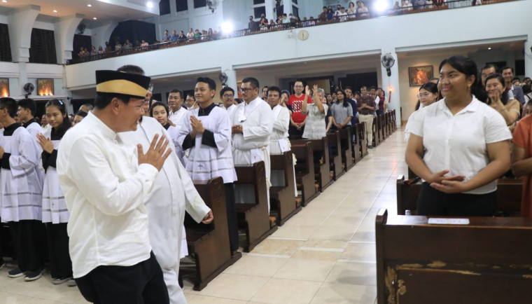 Sekda Kabupaten Tangerang Monitoring Misa Paskah di Gereja St. Odilia Citra Raya
